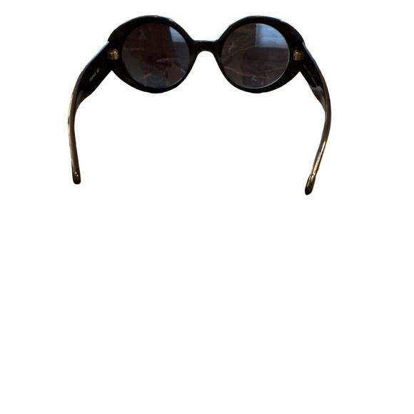 Gucci Sunglasses with cleaning cloth and box - Picture 3 of 5